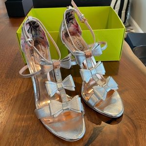 STUNNING Ted Baker silver heels wi/ rose gold!